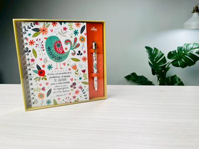 Pack libreta y bolígrafo (Tapa Dura)