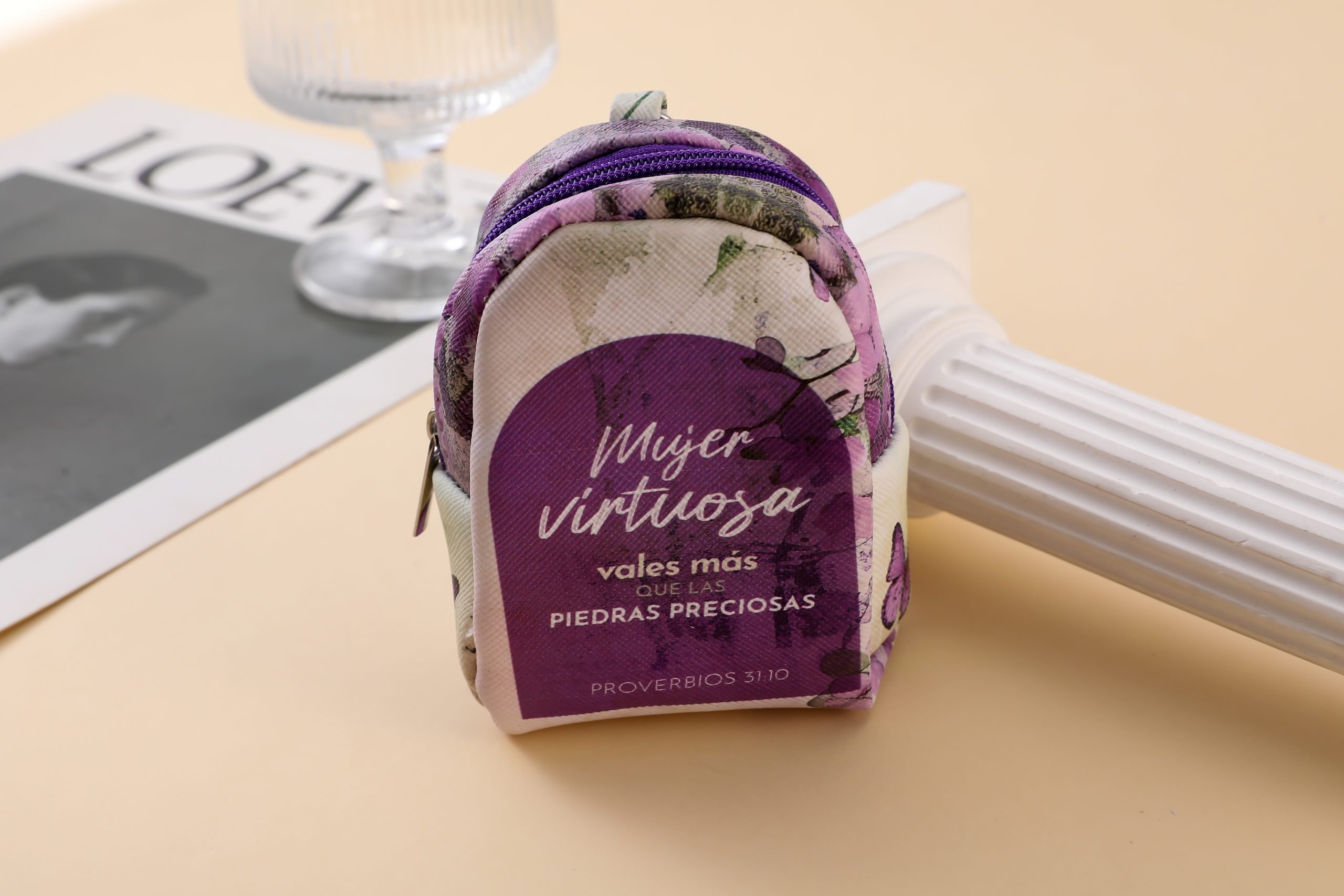 Llavero Mochila/Monedero ABBA Mujer Virtuosa
