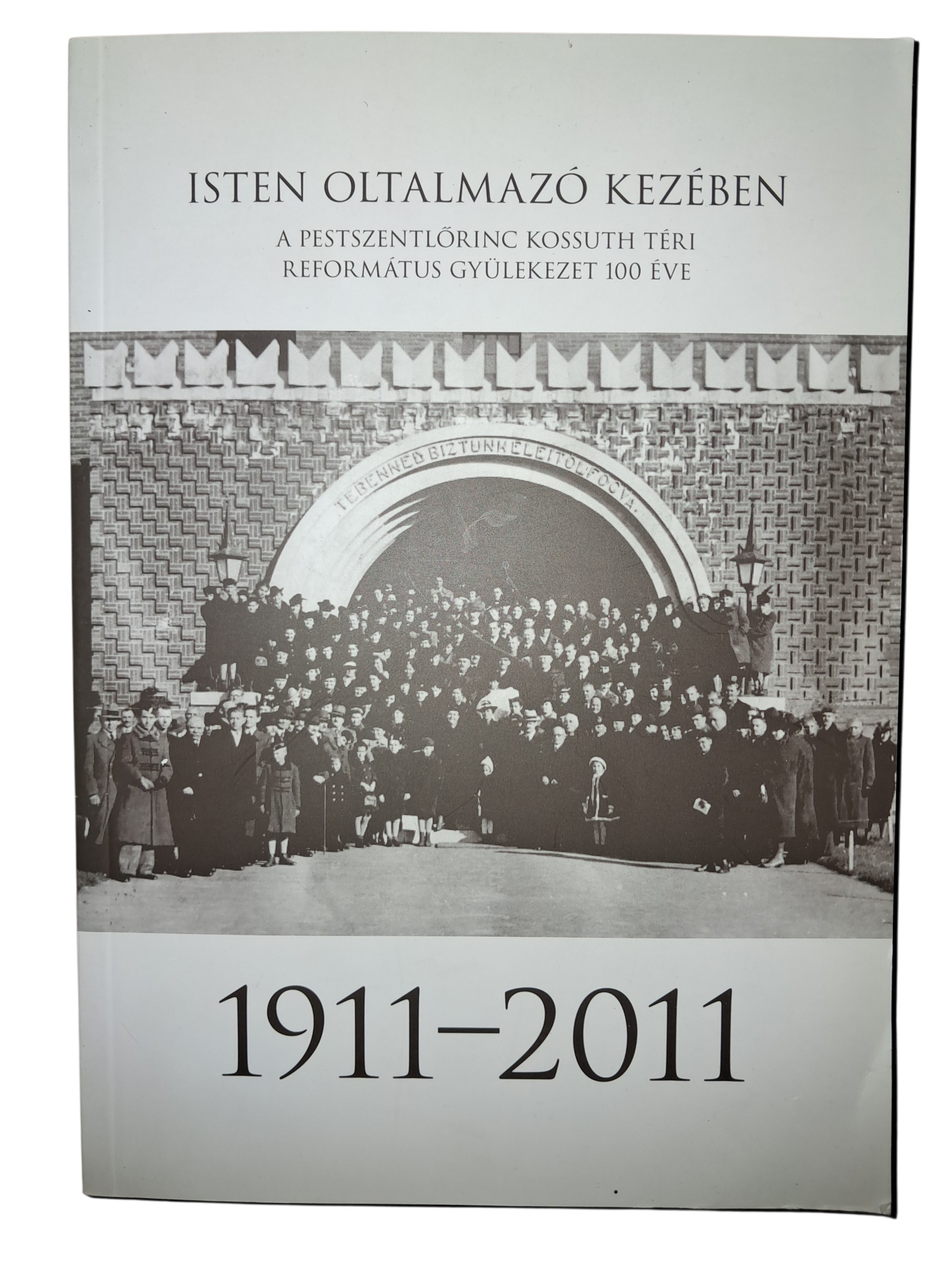 Isten oltalmazó kezében