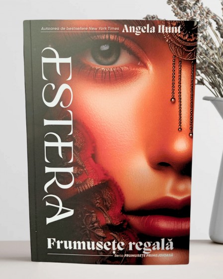 Estera - frumusete regala (Seria Frumusete primejdioasa) - volumul 1